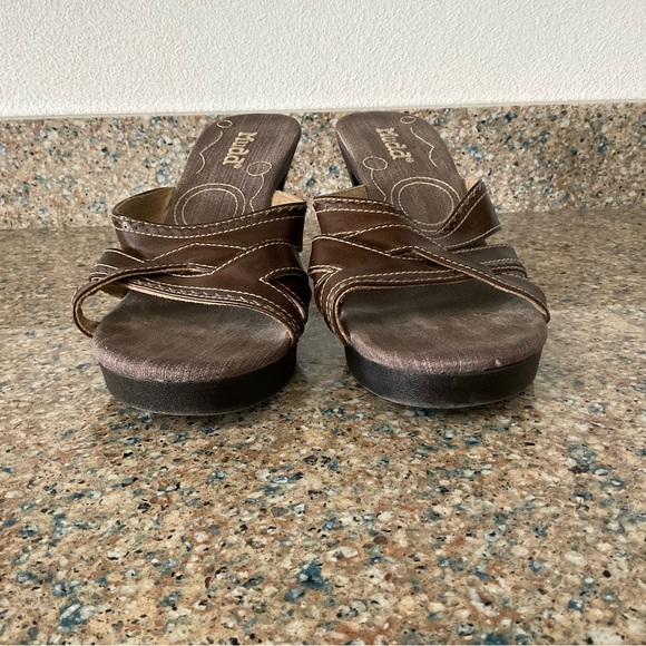 Mudd Brown Y2K Slip On Chunky Sandal Size 8.5 Spring Summer Strappy Vintage - Picture 2 of 5